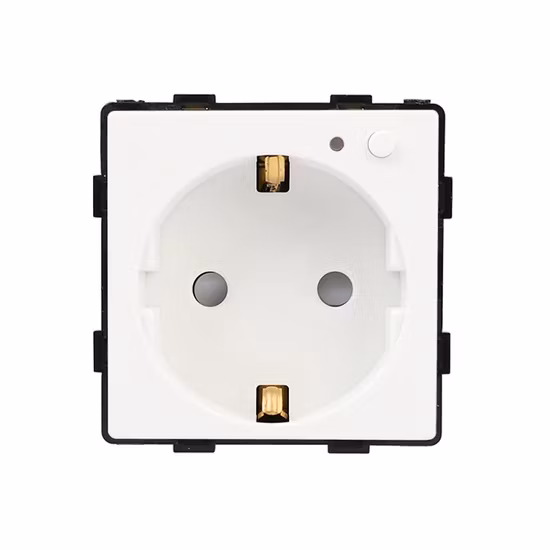 UK Standard Zigbee Tuya APP 13A Wireless Smart Plug WiFi Mini Remote Control Timer Socket Standard Grounding